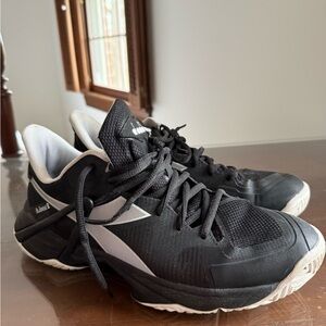 Diadora Men's Black and White Tennis Shoes Size 10